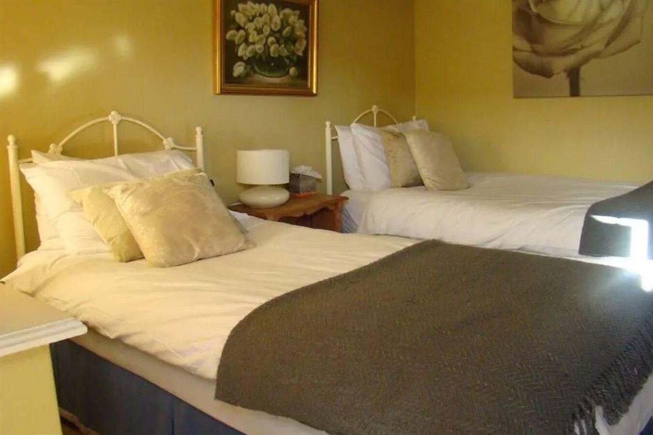The Fox Goes Free Hotell Chichester Eksteriør bilde
